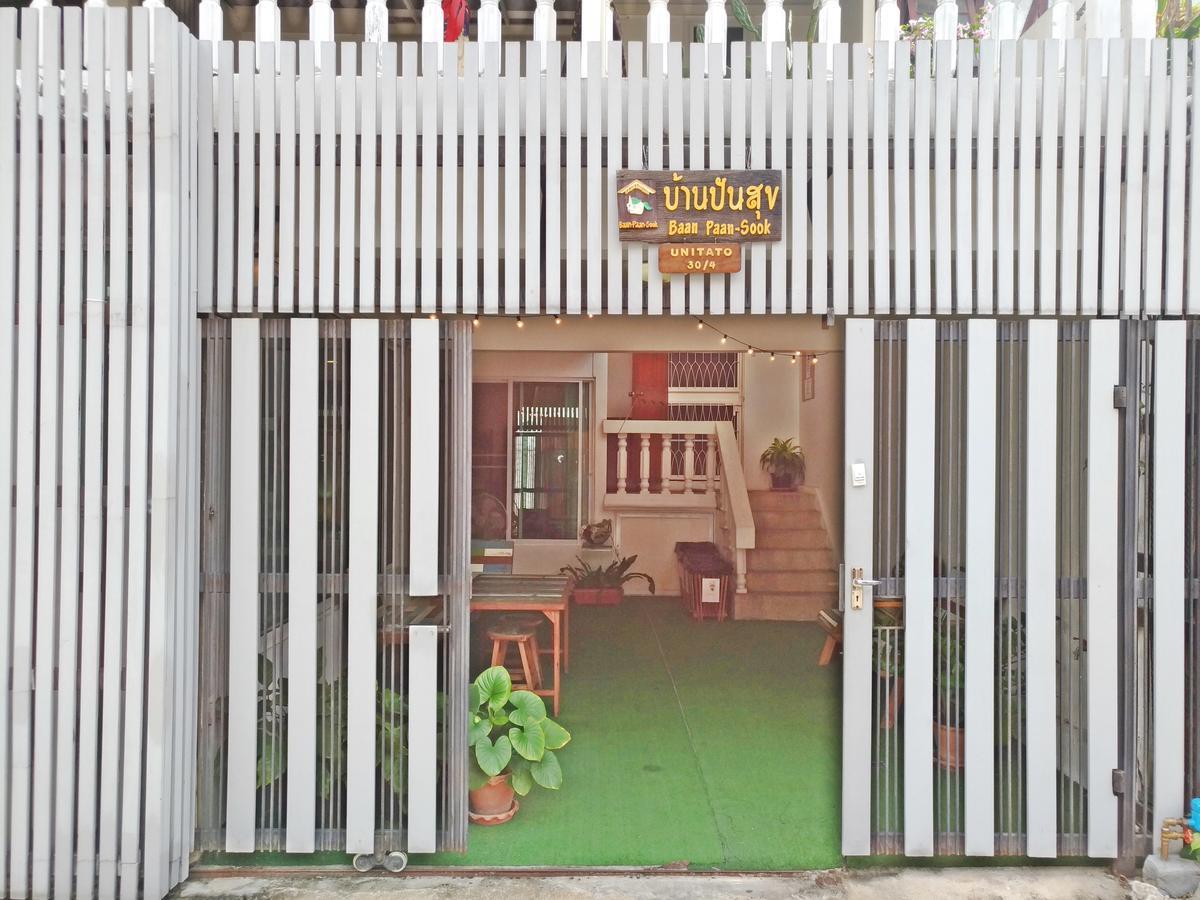 Baan Paan Sook Unitato Hostel Bangkok Kültér fotó